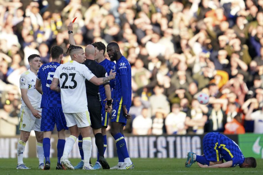 10-man Leeds loses 3-0 to Chelsea, stays in EPL bottom three