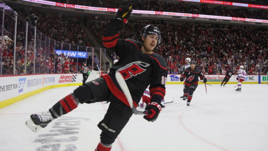 2022 NHL Playoffs: Hurricanes keep undefeated home streak rolling with 3-1 win over Rangers