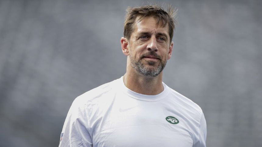 Aaron Rodgers gets 'butterflies,' too. How does the Jets QB handle the pressure of the spotlight?