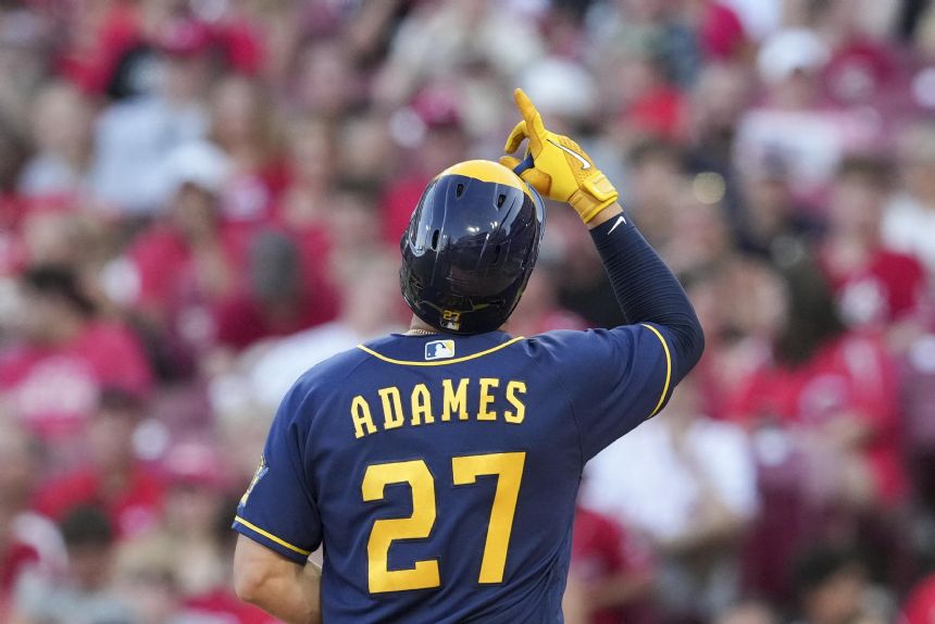 Adames, Renfroe power Brewers to 7-3 win over Reds