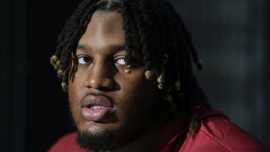 Alabama right tackle JC Latham announces plans to enter the NFL draft