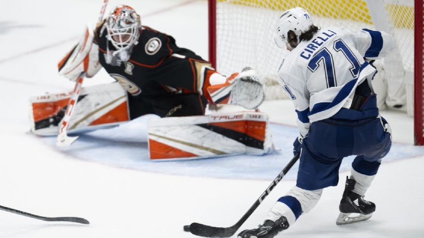 Anthony Cirelli scores on overtime breakaway to lift Lightning past Ducks, 3-2