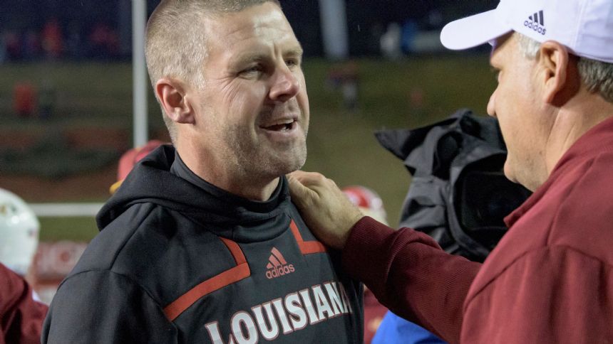 AP Source: Florida tabs ULL coach Napier to replace Mullen