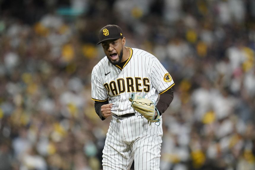 AP source: Suarez, Padres agree to $46 million, 5-year deal
