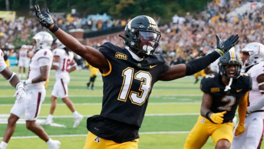 Appalachian State vs. James Madison odds: 2022 college football picks, Week 4 predictions from proven model