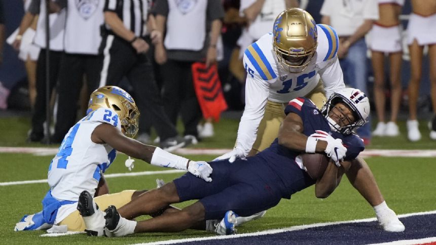 Arizona knocks off No. 20 UCLA to win 3 straight against ranked opponents for first time