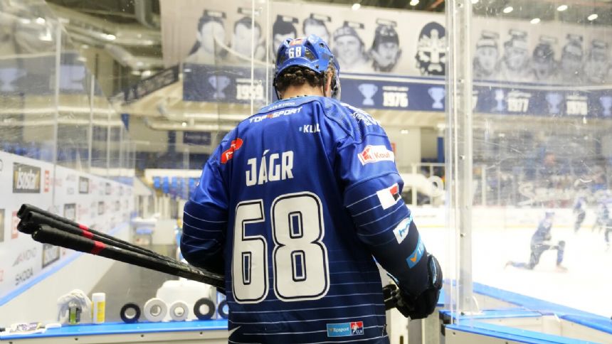 As the Penguins retire his jersey, Jagr at 52 is still going strong on his Czech hometown team