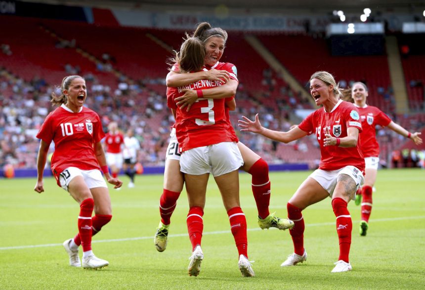 Austria beats Northern Ireland 2-0 at Women's Euros