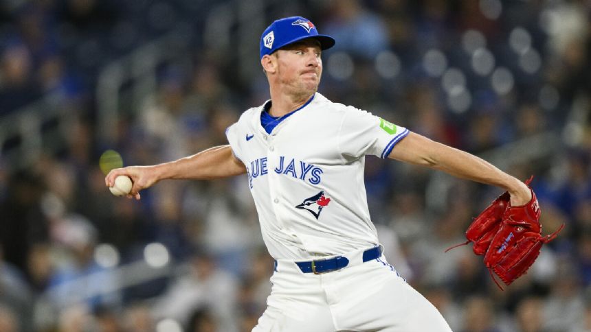 Bassitt gets 2nd straight victory as Blue Jays win 3-1, hand Yankees first back-to-back losses