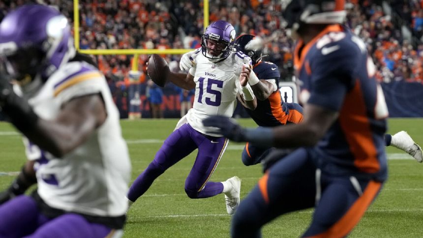 Bears-Vikings game could be a 2-person quarterback scramble with Fields and Dobbs both bound to run