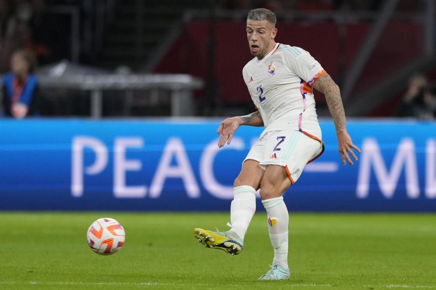 Belgium defender Alderweireld quits international soccer