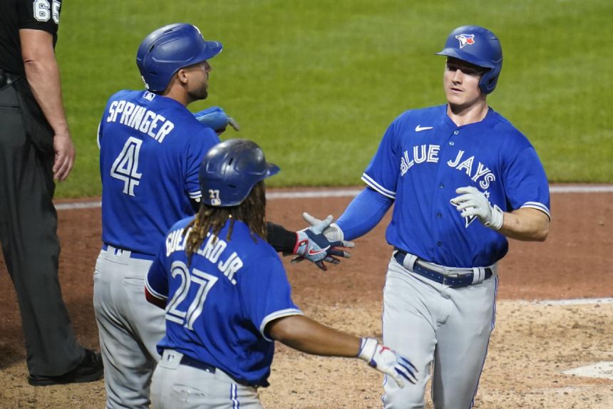 Bichette's bases-clearing double leads Jays past Pirates 4-1