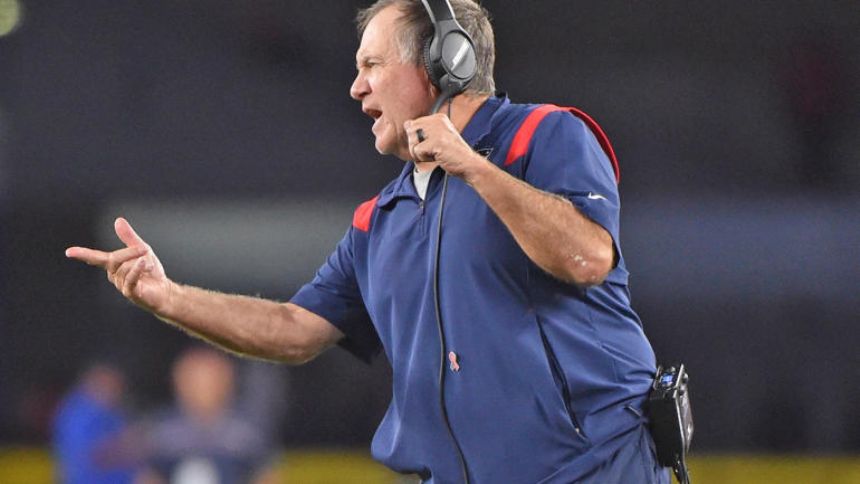 Bill Belichick noncommittal about offensive play-caller for Patriots following Josh McDaniels departure