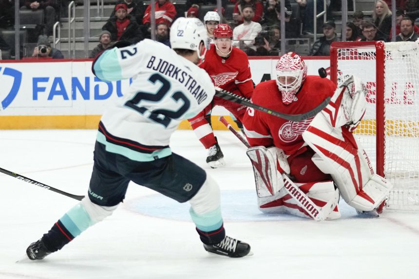 Bjorkstrand's OT goal gives Kraken 5-4 win over Red Wings