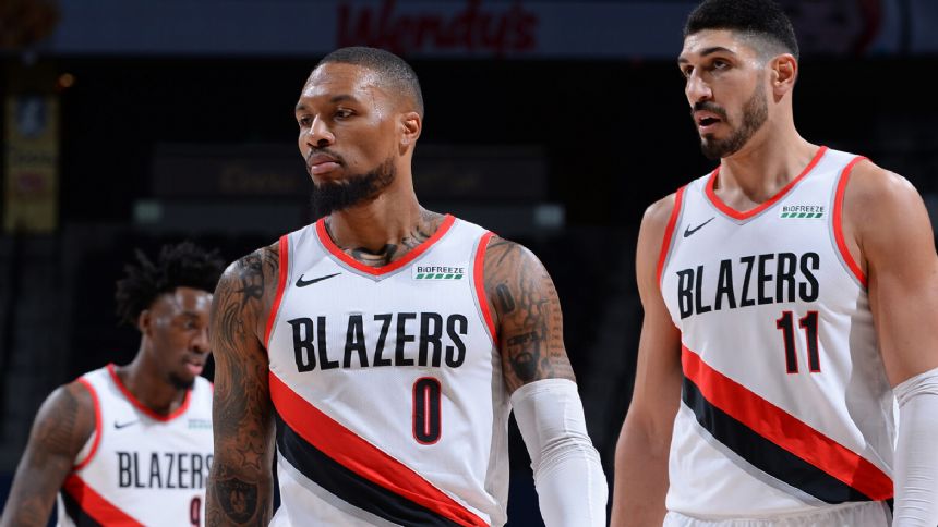 Blazers' McCollum has collapsed lung, out indefinitely