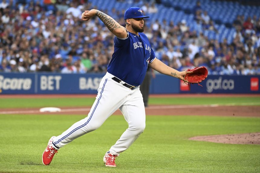 Blue Jays RHP Manoah leaves game after being by comebacker
