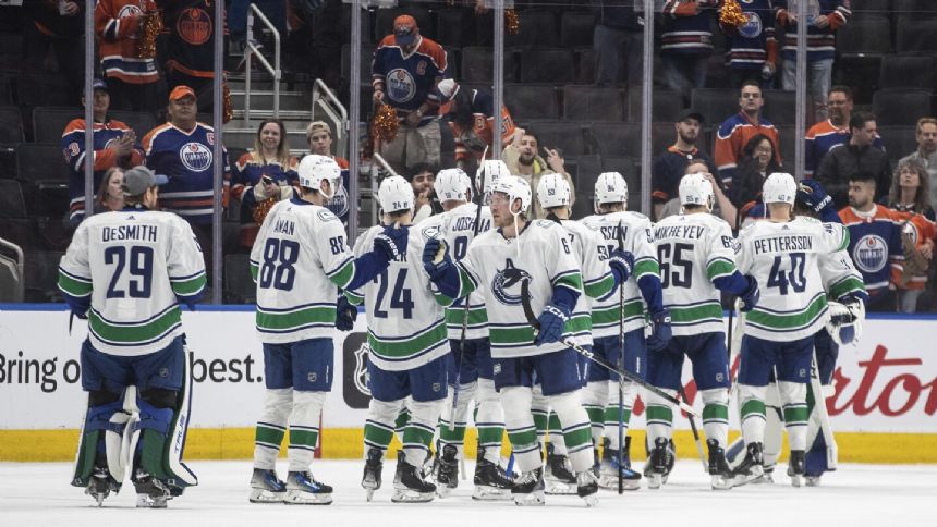 Boeser, Lindholm score 2 each as Canucks beat Oilers 4-3 to take 2-1 lead in West playoff series