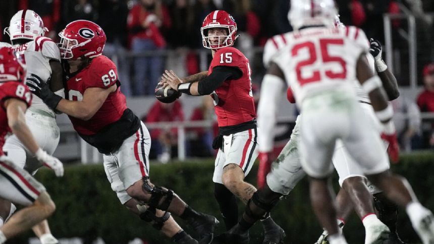 Bowers returns, No. 1 Georgia routs No. 10 Ole Miss 52-17 to punctuate another SEC East title