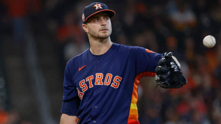 Braves acquire starter Jake Odorizzi from Astros for reliever Will Smith, per report