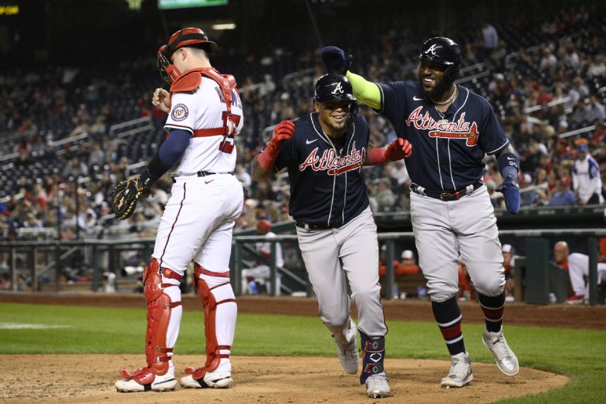 Braves blank Nats, close within a game of Mets in NL East