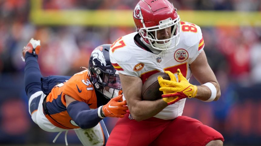 Broncos enter bye week clicking on offense and defense. Will they move players at deadline?