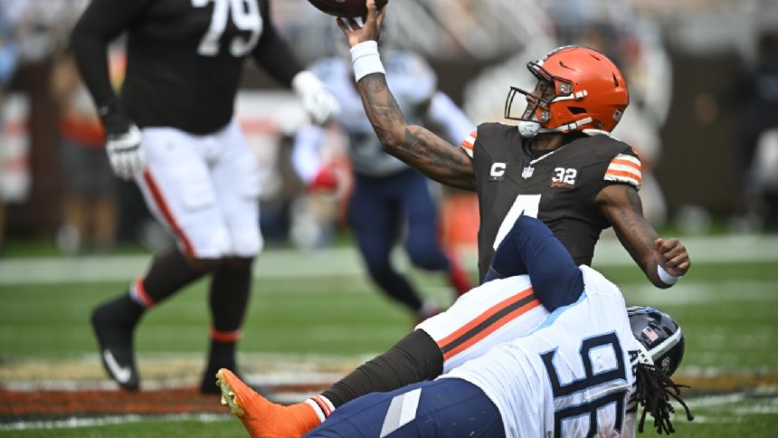 Browns QB Deshaun Watson is questionable to play against the Ravens amid shoulder soreness
