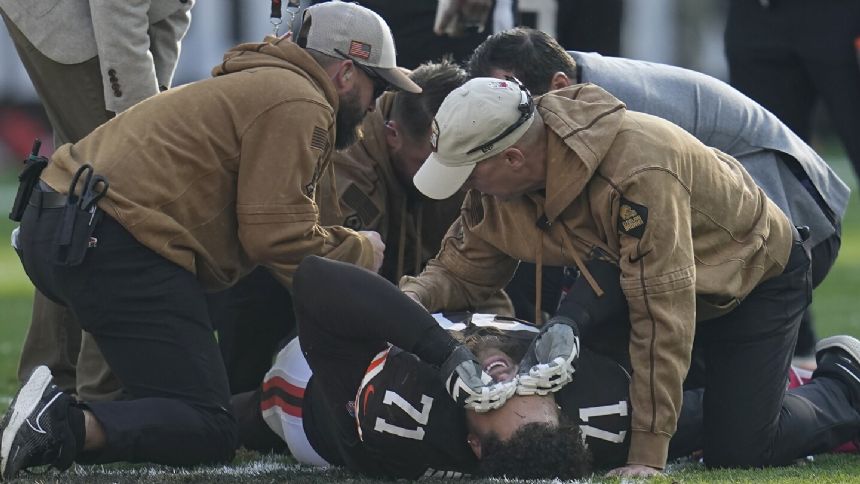 Browns' Jedrick Wills Jr. placed on IR with right knee injury, will miss at least 4 weeks