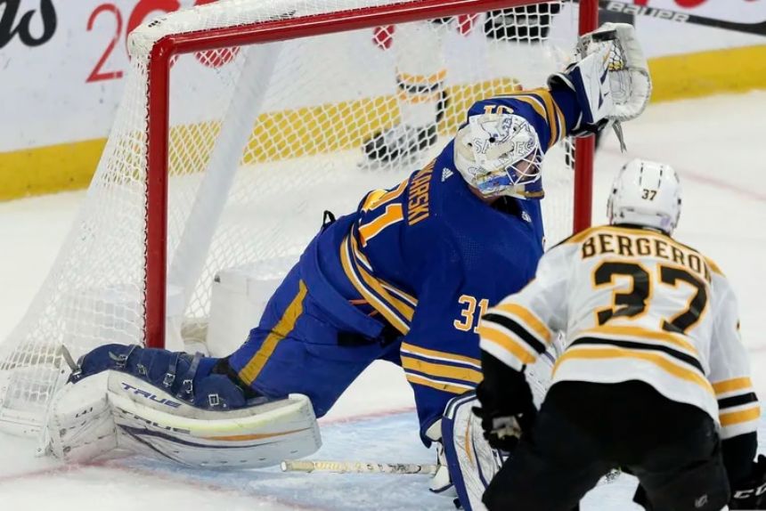 Bruins score 4 goals in 1st period, beat Sabres 5-1