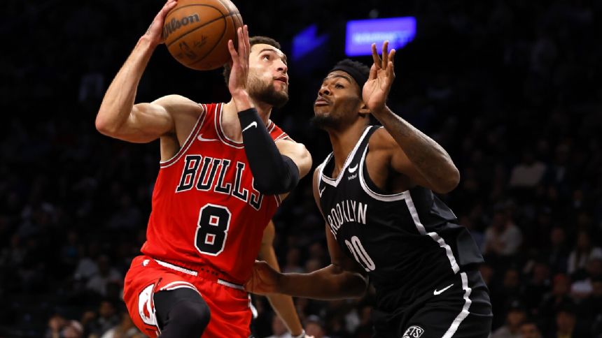 Bulls guard Zach LaVine needs 3 to 4 more weeks of rehab on right foot