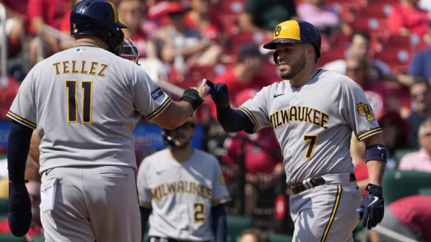 Caratini, Perkins homer in Brewers 6-0 victory over the Cardinals