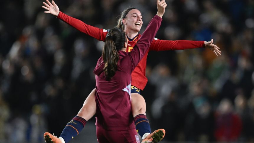 Carmona's late goal sends Spain to the Women's World Cup final with a 2-1 win over Sweden