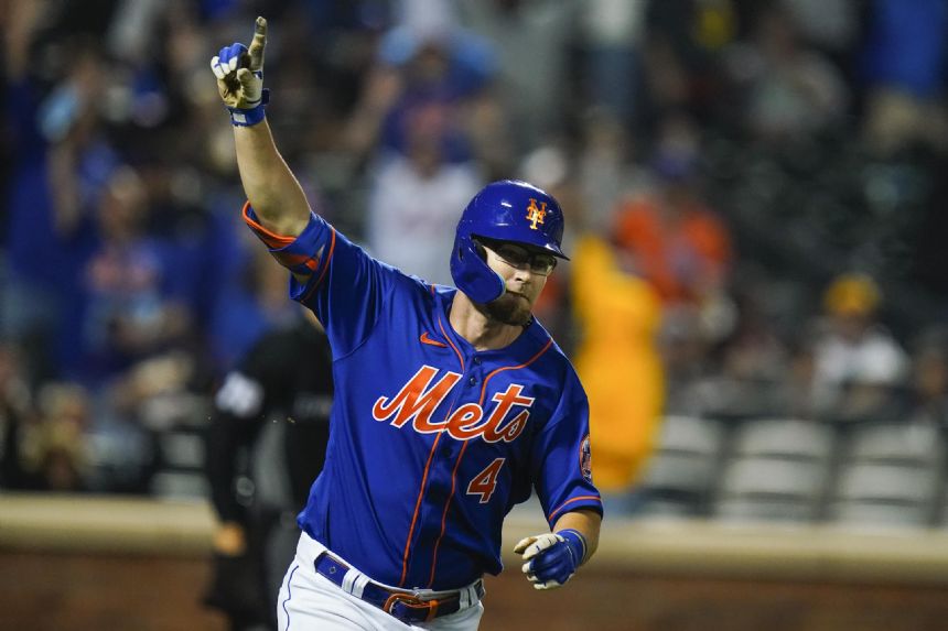 Catching on: Mazeika's home run lifts Mets over Mariners 5-4