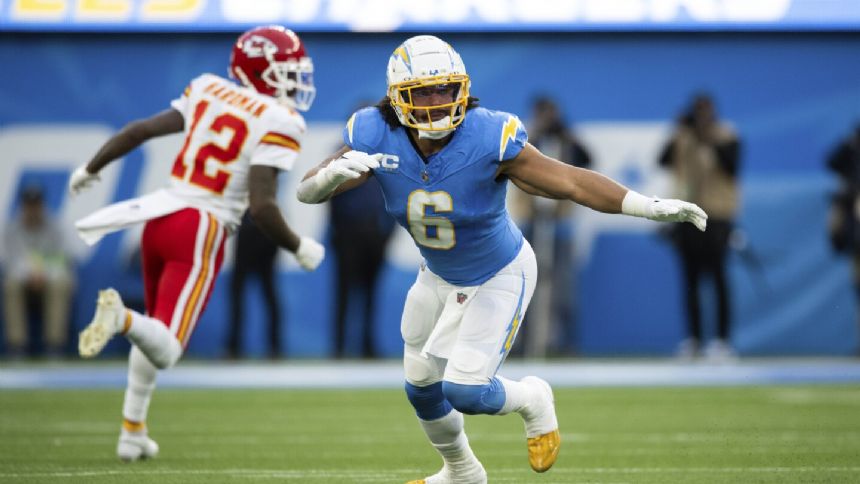 Chargers release linebacker Eric Kendricks, clearing $6.5 million in salary cap space