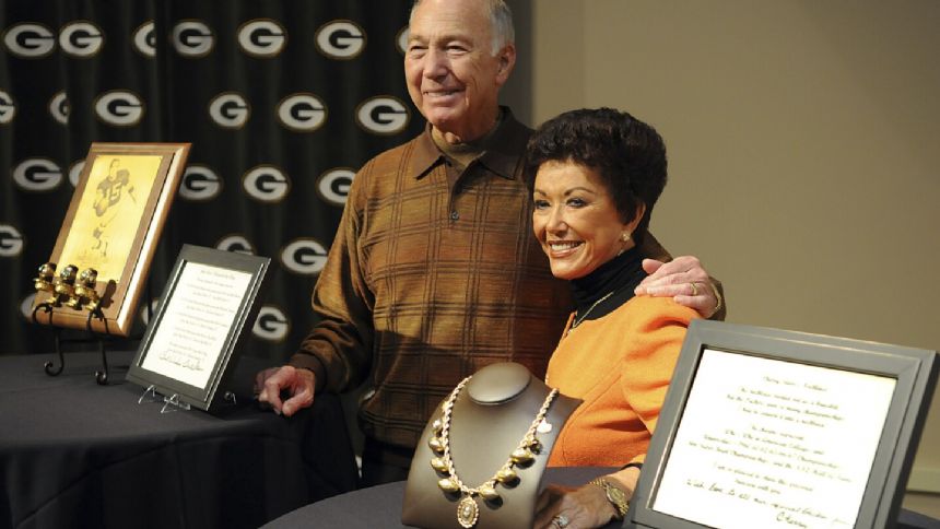 Cherry Starr, philanthropist wife of the late Green Bay Packers quarterback Bart Starr, dies at 89