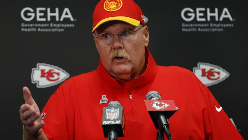 Chiefs expect to have Omenihu for game vs Chargers after he completed 6-game suspension