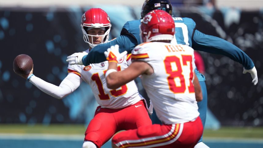 Chiefs overcome mistakes to beat Jaguars 17-9, Kansas City's 3rd win vs Jacksonville in 10 months