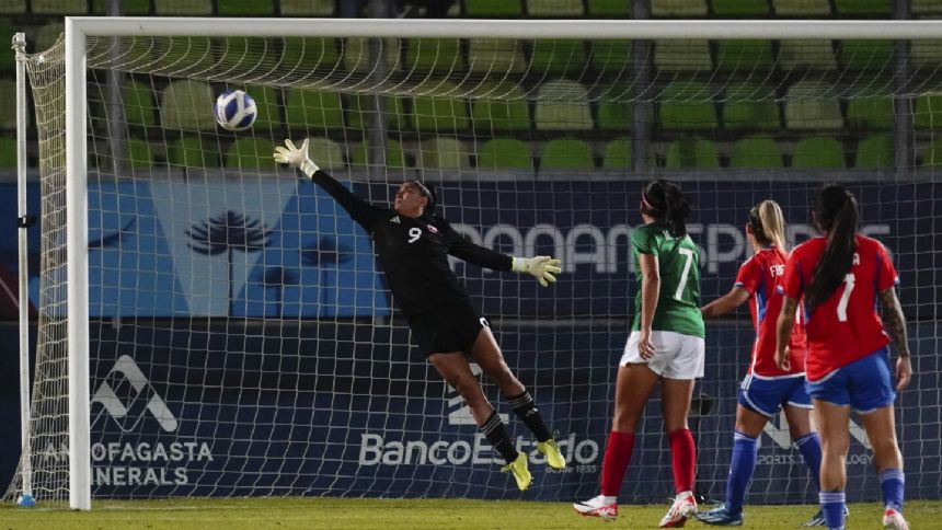 Chile forced to play striker in goal, drops 1-0 game to Mexico in Pan American gold medal match