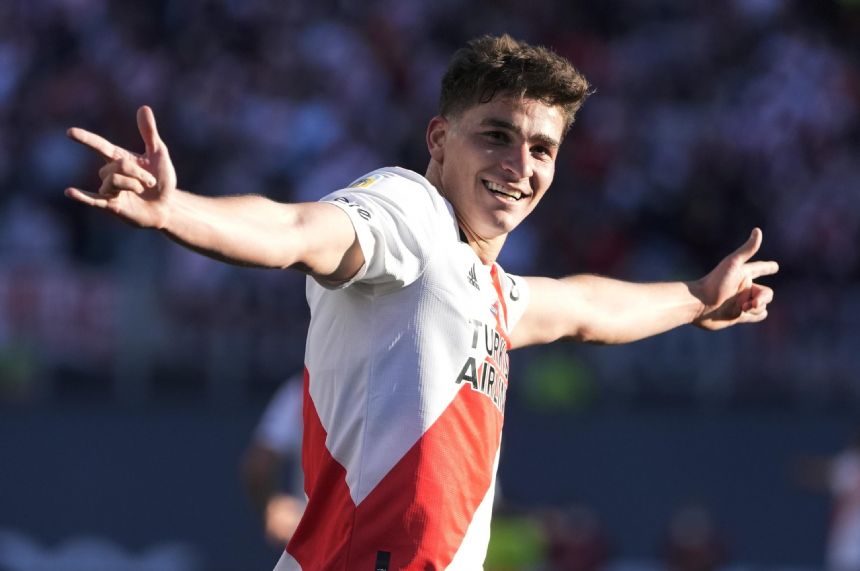 City signs Alvarez to mark start of relationship with River