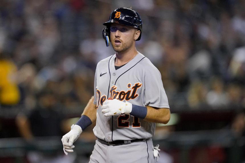 Clemens' first career homer lifts Tigers over D-Backs 6-3
