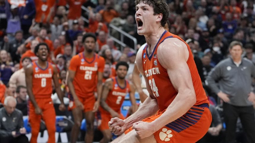 Clemson can't get crucial stops vs. Alabama as Tigers' bid for first Final Four falls short