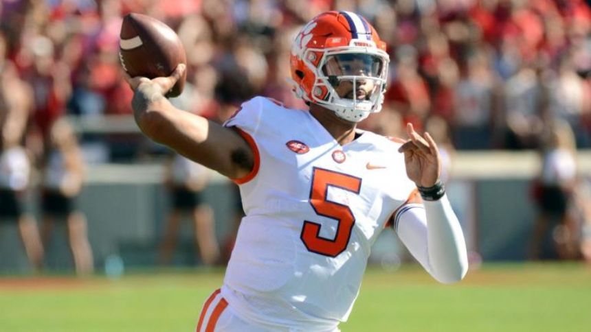 Clemson vs. Georgia Tech odds, line: 2022 Chick-fil-A Kickoff Game picks, predictions from expert on 6-0 run