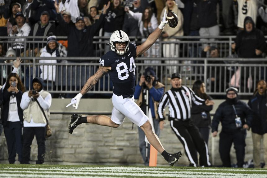 Clifford throws 4 TDs, No. 11 Penn State tops Michigan St