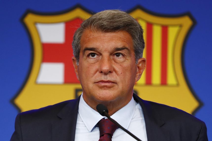 Club official: Barcelona must shed veterans to balance books