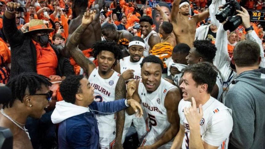 College basketball rankings: Auburn No. 1 for first time in school history in updated AP Top 25 poll