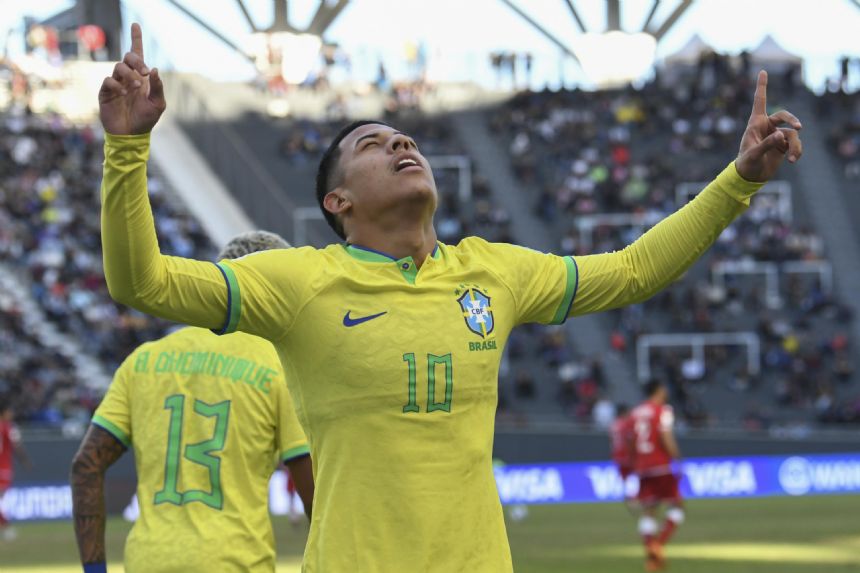Colombia, 10-man Brazil advance to Under-20 World Cup quarterfinals with big wins