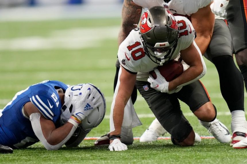 Colts miscues prove costly as Bucs rally for 38-31 win