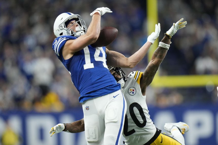 Colts, Saturday mismanage clock at end of loss to Steelers