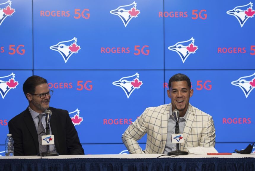 Comfortable Berrios skips free agency to stay with Blue Jays