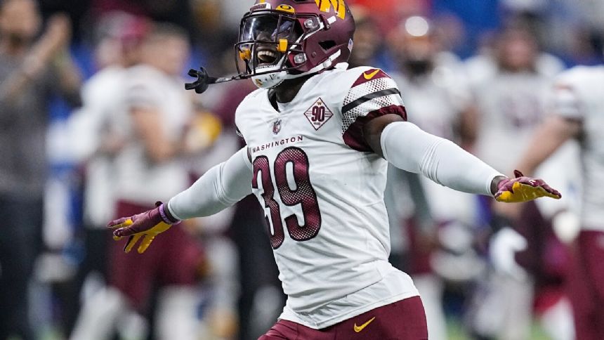 Commanders agree to a deal with 2022 All-Pro special teams player Jeremy Reaves, AP source says