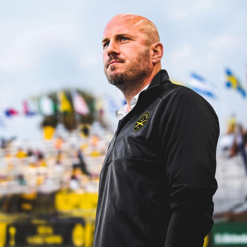 Conor Casey hired to coach 2nd-tier Charleston